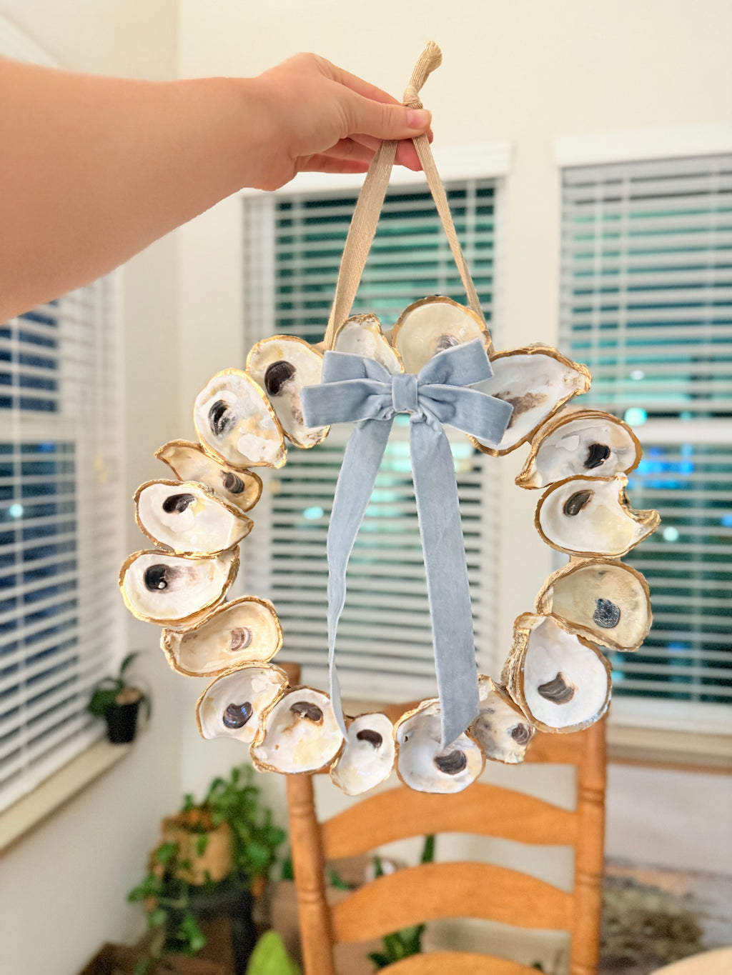 Oyster Wreath- Natural & Gold